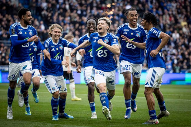 FOOTBALL : Racing Strasbourg (RCS) vs Nice - ligue 1 - Strasbourg - 04 04 26 Joie des joueurs de l equipe de Racing Strasbourg apres le but de Samir El Mourabet 29  Copyright: xelyxandroxcegarrax