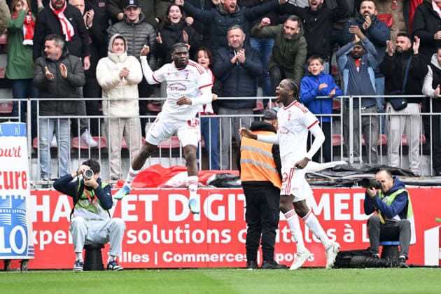 Stade Brestois 29 v Stade Rennais FC - Ligue 1 McDonald s 2025 2026 04 Junior DIAZ (sb29) - 07 Junior DINA EBIMBE (sb29) during the Ligue 1 McDonald s match between Brest and Rennes at Stade Francis Le Ble on April 4, 2026 in Brest, France. Brest France  Copyright: xFEPx 776348345