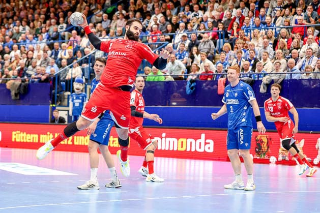 04.04.2026, xsscx, Handball, HBL, TBV Lemgo-Lippe - MT Melsungen, Saison 2025 2026 Herren, PHOENIX CONTACT arena: Ruben Marchan (MT Melsungen 3) beim Wurf Photo: xSandraxScherningxPressefotoKochx Nordrhein-Westfalen Deutschland