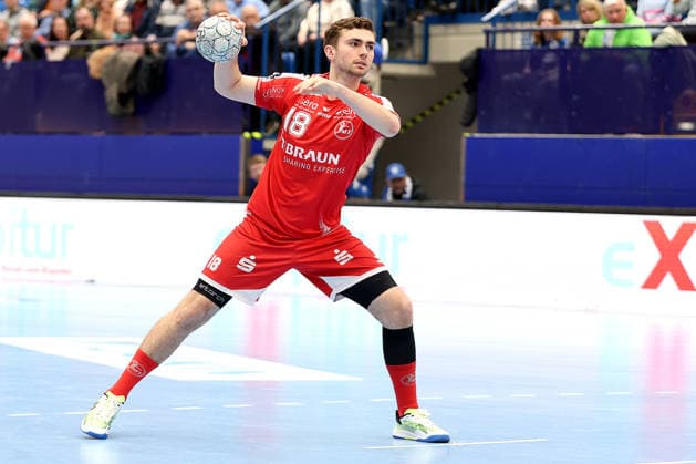 04.04.2026, xsscx, Handball, HBL, TBV Lemgo-Lippe - MT Melsungen, Saison 2025 2026 Herren, PHOENIX CONTACT arena: Florian Drosten (MT Melsungen 18) beim 7-Meter wurf Photo: xSandraxScherningxPressefotoKochx Nordrhein-Westfalen Deutschland