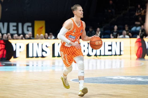 Thomas Klepeisz (Nr. 22 ratiopharm Ulm) GER, Basketball Loewen Braunschweig gegen ratiopharm Ulm, Basketball, easyCredit BBL, Woche 28, Spielzeit 2025 26, 04.04.2026 GER, Basketball Loewen Braunschweig gegen ratiopharm Ulm, Basketball, easyCredit BBL, Woche 28, Spielzeit 2025 26, 04.04.2026 Braunschweig Copyright: xEibner-Pressefoto DanielxREINELTx EP_DRT