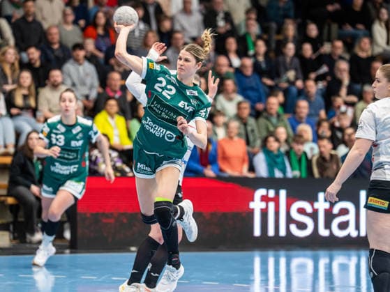 Sina Ehmann (Frisch Auf Frauen, 22) kommt frei zum Wurf, Frisch Auf Goeppingen vs. BSV Sachsen Zwickau, Handball, 1. Bundesliga, Spielzeit 2025 2026, 04.04.2026 Frisch Auf Goeppingen vs. BSV Sachsen Zwickau, Handball, 1. Bundesliga, Spielzeit 2025 2026, 04.04.2026 Goeppingen Copyright: xMichaelxSchmidt Eibner-Pressefotx EP_MST