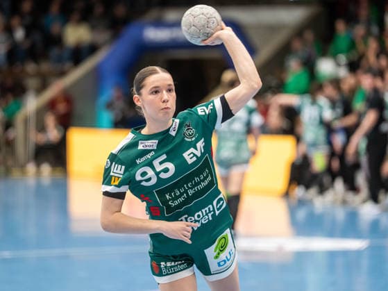 Lara Daeuble (Frisch Auf Frauen, 95) beim Siebenmeter, Frisch Auf Goeppingen vs. BSV Sachsen Zwickau, Handball, 1. Bundesliga, Spielzeit 2025 2026, 04.04.2026 Frisch Auf Goeppingen vs. BSV Sachsen Zwickau, Handball, 1. Bundesliga, Spielzeit 2025 2026, 04.04.2026 Goeppingen Copyright: xMichaelxSchmidt Eibner-Pressefotx EP_MST