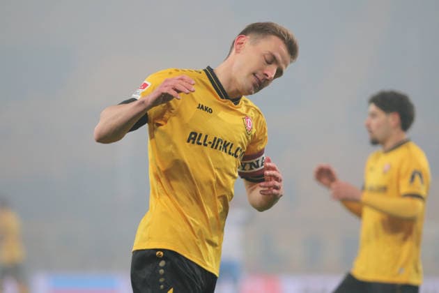04.04.2026 Fußball Herren 2025 2026 2. Bundesliga 28. Spieltag SG Dynamo Dresden - Hertha BSC Rudolf-Harbig-Stadion Dresden Niklas Hauptmann (Dresden, 27, gelb) nach einer vergebenen Chance. Dresden Sachsen Deutschland
