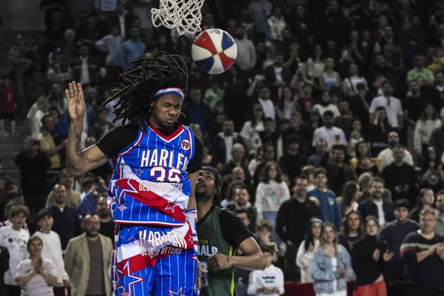 Harlem Globetrotters perform in Ankara as part of centenary tour ANKARA, TURKIYE - APRIL 4: Harlem Globetrotters, the American basketball team known as the exhibition basketball team, perform a show as part of their 100th-anniversary tour at the Ankara Sports Hall in Ankara, Turkiye on April 4, 2026. Dilara Irem Sancar Anadolu Ankara Turkey. Editorial use only. Please get in touch for any other usage.  Copyright: x2026xAnadoluxDilaraxÄ°remxSancarx