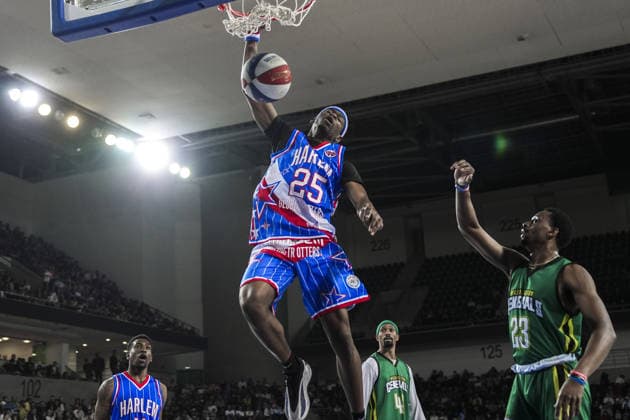 Harlem Globetrotters perform in Ankara as part of centenary tour ANKARA, TURKIYE - APRIL 4: Harlem Globetrotters, the American basketball team known as the exhibition basketball team, perform a show as part of their 100th-anniversary tour at the Ankara Sports Hall in Ankara, Turkiye on April 4, 2026. Dilara Irem Sancar Anadolu Ankara Turkey. Editorial use only. Please get in touch for any other usage.  Copyright: x2026xAnadoluxDilaraxÄ°remxSancarx