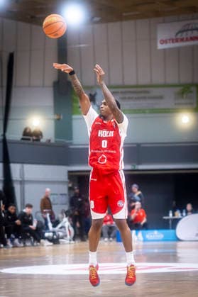 Barmer 2. Basketball Bundesliga ProA: Bayer Giants Leverkusen vs. RheinStars Koeln, 04.04.26 Leverkusen, 04.04.26 - Cedric Cezell Russell Jr. (RheinStars Köln, 0) während des Spiels der Barmer 2. Basketball Bundesliga ProA: Bayer Giants Leverkusen vs. RheinStars Koeln in der Ostermann Arena in Leverkusen. Copyright: xBEAUTIFULxSPORTS LeahxKohringx
