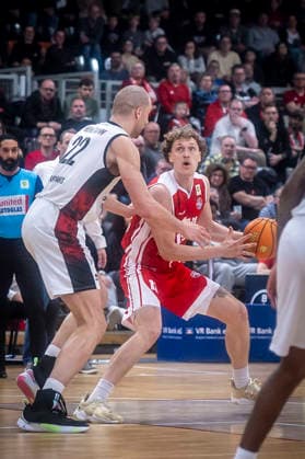 Barmer 2. Basketball Bundesliga ProA: Bayer Giants Leverkusen vs. RheinStars Koeln, 04.04.26 Leverkusen, 04.04.26 - Adam Paige (RheinStars Köln, 13) während des Spiels der Barmer 2. Basketball Bundesliga ProA: Bayer Giants Leverkusen vs. RheinStars Koeln in der Ostermann Arena in Leverkusen. Copyright: xBEAUTIFULxSPORTS LeahxKohringx