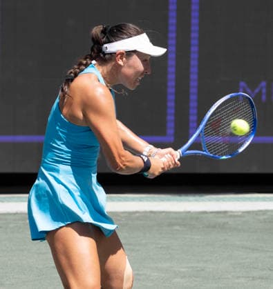 TENNIS 2026: Credit One Charleston Open APRIL 04 April 4, 2026: Iva Jovic (USA) loses to Jessica Pegula (USA) 6-4, 5-7, 6-3, at the Credit One Charleston Open being played at Credit One Staduim in Charleston, South Carolina, {USA} Ã‚ÂLeslie Billman Tennisclix (Credit Image: Â Leslie Billman Cal Media) Charleston South Carolina USA EDITORIAL USE ONLY Copyright: xx ZUMA-20260404_zma_c04_049.jpg LesliexBillmanx csmphotothree485317