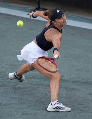 TENNIS 2026: Credit One Charleston Open APRIL 04 April 4, 2026: Iva Jovic (USA) loses to Jessica Pegula (USA) 6-4, 5-7, 6-3, at the Credit One Charleston Open being played at Credit One Staduim in Charleston, South Carolina, {USA} Ã‚ÂLeslie Billman Tennisclix (Credit Image: Â Leslie Billman Cal Media) Charleston South Carolina USA EDITORIAL USE ONLY Copyright: xx ZUMA-20260404_zma_c04_061.jpg LesliexBillmanx csmphotothree485331