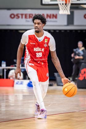 Barmer 2. Basketball Bundesliga ProA: Bayer Giants Leverkusen vs. RheinStars Koeln, 04.04.26 Leverkusen, 04.04.26 - Kenny Andre Baptiste (RheinStars Köln, 39) während des Spiels der Barmer 2. Basketball Bundesliga ProA: Bayer Giants Leverkusen vs. RheinStars Koeln in der Ostermann Arena in Leverkusen. Copyright: xBEAUTIFULxSPORTS LeahxKohringx