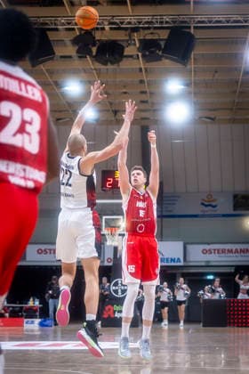 Barmer 2. Basketball Bundesliga ProA: Bayer Giants Leverkusen vs. RheinStars Koeln, 04.04.26 Leverkusen, 04.04.26 - Björn Rohwer (RheinStars Köln, 15) während des Spiels der Barmer 2. Basketball Bundesliga ProA: Bayer Giants Leverkusen vs. RheinStars Koeln in der Ostermann Arena in Leverkusen. Copyright: xBEAUTIFULxSPORTS LeahxKohringx