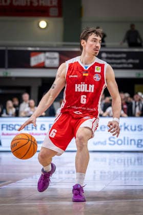 Barmer 2. Basketball Bundesliga ProA: Bayer Giants Leverkusen vs. RheinStars Koeln, 04.04.26 Leverkusen, 04.04.26 - Jasper Günther (RheinStars Köln, 6) während des Spiels der Barmer 2. Basketball Bundesliga ProA: Bayer Giants Leverkusen vs. RheinStars Koeln in der Ostermann Arena in Leverkusen. Copyright: xBEAUTIFULxSPORTS LeahxKohringx