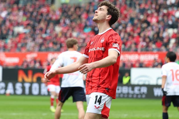 04.04.2026, xrekx, Fussball 2.Bundesliga, 1.FC Kaiserslautern - Fortuna Düsseldorf v.l. Jacob Rasmussen (1.FC Kaiserslautern) enttaeuscht, enttäuscht, schaut enttaeuscht, niedergeschlagen, disappointed (DFL DFB REGULATIONS PROHIBIT ANY USE OF PHOTOGRAPHS as IMAGE SEQUENCES and or QUASI-VIDEO) Kaiserslautern