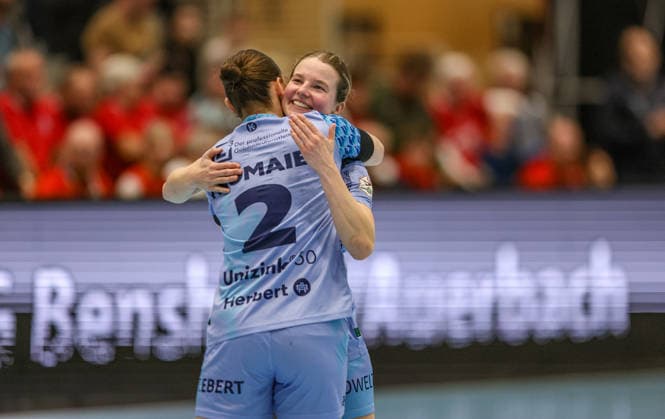 GER, Bad Langensalza, Thüringer HC vs HSG Bensheim Auerbach Flames, Alsco Handball Bundesliga Frauen, Handball, DHB, Spielzeit 2025 2026, Weststadthalle Bensheim, 22. Spieltag im Bild v.l.: Mareike Thomaier (HSG Bensheim Auerbach Flames Frauen 2), Amelie Berger (HSG Bensheim Auerbach Flames Frauen 3) DFB DFL REGULATIONS PROHIBIT ANY USE OF PHOTOGRAPHS AS IMAGE SEQUENCES AND OR QUASI-VIDEO, 04.04.2026 Copyright: HMBxMedia HendrikxHamelau