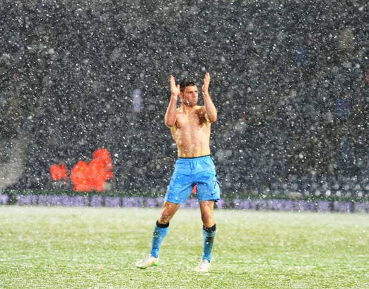 West Bromwich Albion v Manchester City Premier League 2014-15 West Bromwich Albion v Manchester City (1-3) Premier League 26 12 2014 Clap hands who™s for a winter break? Manchester City™s James Milner braves the elements to applaud the travelling supporters. Birmingham England Copyright: xrogerxparkerx