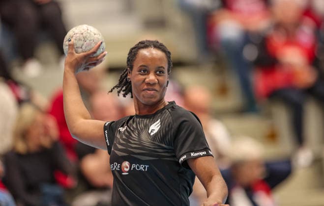 GER, Bad Langensalza, Thüringer HC vs HSG Bensheim Auerbach Flames, Alsco Handball Bundesliga Frauen, Handball, DHB, Spielzeit 2025 2026, Weststadthalle Bensheim, 22. Spieltag im Bild: Ndidi Agwunedu (HSG Bensheim Auerbach Flames Frauen 15) DFB DFL REGULATIONS PROHIBIT ANY USE OF PHOTOGRAPHS AS IMAGE SEQUENCES AND OR QUASI-VIDEO, 04.04.2026 Copyright: HMBxMedia HendrikxHamelau