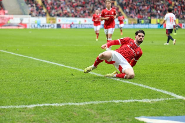 04.04.2026, xrekx, Fussball 2.Bundesliga, 1.FC Kaiserslautern - Fortuna Düsseldorf v.l. Torjubel nach dem Tor zum celebrating the goal celebrate 2:0 durch Semih Sahin (1.FC Kaiserslautern) (DFL DFB REGULATIONS PROHIBIT ANY USE OF PHOTOGRAPHS as IMAGE SEQUENCES and or QUASI-VIDEO) Kaiserslautern