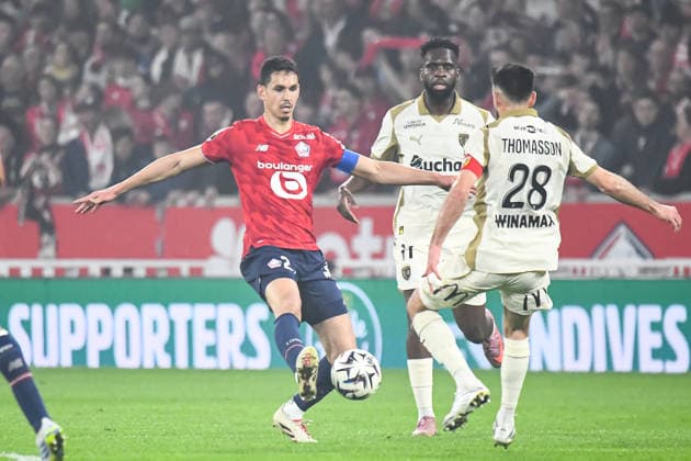 FOOTBALL : Lille OSC vs RC Lens - Ligue 1 - JournÃ e 28 - 04 04 2026 Aissa Mandi (Lille OSC) LilleFrance  Copyright: xBaptistexAutissierx