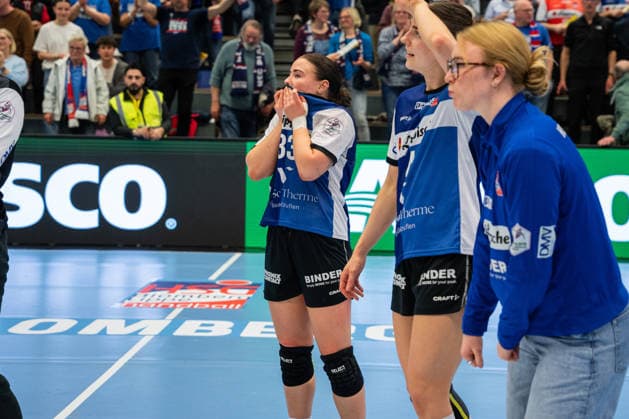 HSG Blomberg-Lippe (GER) vs. Borussia Dortmund (GER), Handball, 1. Handball Bundesliga Frauen, 22. Spieltag, 4.4.2026, Saision 2025 2026, Blomberg Elin Magnusdottir (HSG Blomberg-Lippe, 33) freut sich nach dem Sieg gegen Borussia Dortmund (GER) mit 33:31 Blomberg Sporthalle an der Ulmenallee Deutschland