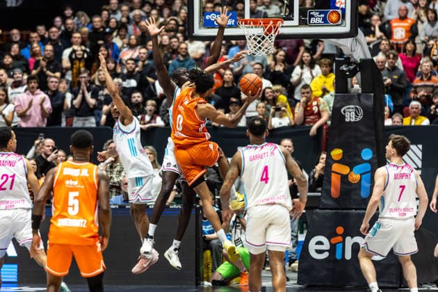 GER, easy-Credit Basketball-Bundesliga, Niners Chemnitz - Telekom Baskets Bonn. 04.04.2026, Messe, Chemnitz, GER, easy-Credit Basketball-Bundesliga, Niners Chemnitz - Telekom Baskets Bonn. Kevin Yebo (Niners Chemnitz, 0) Foto Alexander Trienitz Chemnitz Messe Sachsen Deutschland
