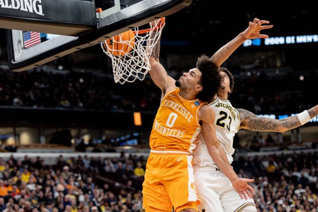 March 29, 2026, Chicago, Illinois, United States: Ja™Kobi Gillespie (R) of the Tennessee Volunteers in action against Yaxel Landeborg (L) of the Michigan Wolverines in the Elite Eight round of the NCAA, College League, USA Men s Basketball Tournament at the United Center. Final score; Michigan 95-62 Tennessee. Chicago United States - ZUMAs197 20260329_aaa_s197_887 Copyright: xNicholasxMullerx