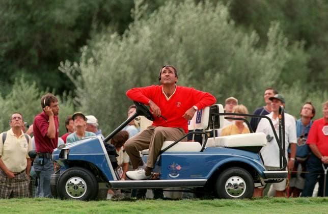 32nd Ryder Cup Matches, Day One Seve Ballesteros, European Ryder Cup Team Captain in golf buggy on day One during the 32nd Ryder Cup Matches at Valderrama Golf Club on September 26, 1997 in Sotogrande, Spain. Sotogrande Valderrama Golf Club Spain Spain Copyright: xAllstarxPicturexLibraryxLtdx