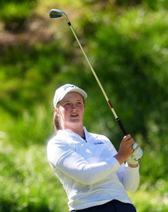 LAS VEGAS, NV - APRIL 03: LPGA, Golf Damen golfer Lottie Woad plays her tee shot on the 8th hole during the second round of the Aramco Championship on April 3, 2026, at Shadow Creek Golf Course in Las Vegas, Nevada. (Photo by Brian Spurlock Icon Sportswire) GOLF: APR 03 LPGA Aramco Championship EDITORIAL USE ONLY Icon2604034