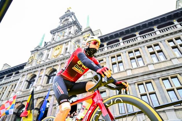 Ronde van Vlaanderen 2026 Cycling Race OUDENAARDE, BELGIUM - APRIL 05 : Berckmoes Jenno (BEL) of Lotto Intermarche before the start of the race during the 110th edition of Ronde van Vlaanderen an UCI World Tour 1.UWT one day cycling road race for Men Elite of 271 km with start in Antwerpen and finish in Oudenaarde on April 5, 2026 in Oudenaarde, Belgium, 05 04 2026 ( Motordriver Guy De Vuyst - Oudenaarde Belgium  Copyright: xPeterxDexVoechtx