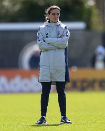 BOREHAMWOOD, ENGLAND - APRIL 05: Head coach Renee Slegers of Arsenal observes the warm up before the Adobe Womens FA Cup match between Arsenal and Brighton and Hove Albion at Mangata Developments Stadium Meadow Park on April 05, 2026 in Borehamwood, England. Copyright: xJayxPatel SPPx Sportspressphoto_SPR124830