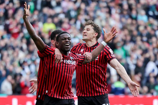 Noel Aseko (Hannover 96) und Benedikt Pichler (Hannover 96) bejubeln das 1:0 durch ein Eigentor, 2. Bundesliga, Hannover 96 v SV 07 Elversberg, Heinz von Heiden Arena am 05. April 2026 in Hannover, Deutschland. (Foto von Marco Steinbrenner DeFodi Images) Noel Aseko (Hannover 96) und Benedikt Pichler (Hannover 96) celebrate the 1-0 lead following an own goal, 2. Bundesliga, Hannover 96 v SV 07 Elversberg, Heinz von Heiden Arena, April 5, 2026 in Hanover, Germany. (Photo by Marco Steinbrenner DeFodi Images) -