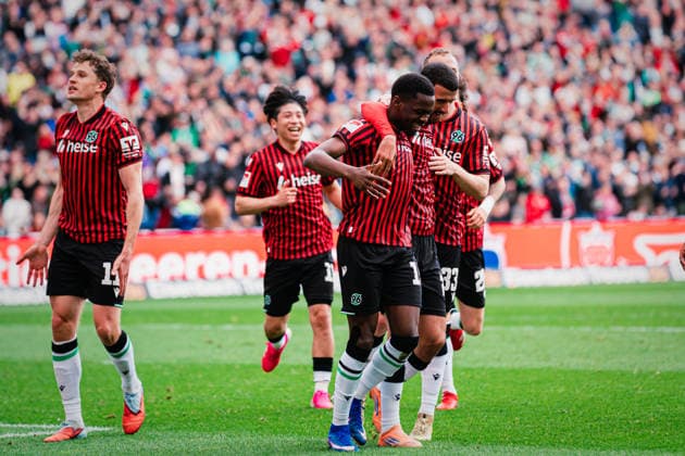 2. Bundesliga: Hannover 96 vs. SV Elversberg, 05.04.2026 TOR, JUBEL durch Noel Aseko Nkili (Hannover 96, 15) zum 1:0; Fußball, 2. Bundesliga, 28. Spieltag: Hannover 96 vs. SV Elversberg am 05.04.2026 in der Heinz von Heiden Arena, Hannover DFL REGULATIONS PROHIBIT ANY USE OF PHOTOGRAPHS AS IMAGE SEQUENCES AND OR QUASI-VIDEO.