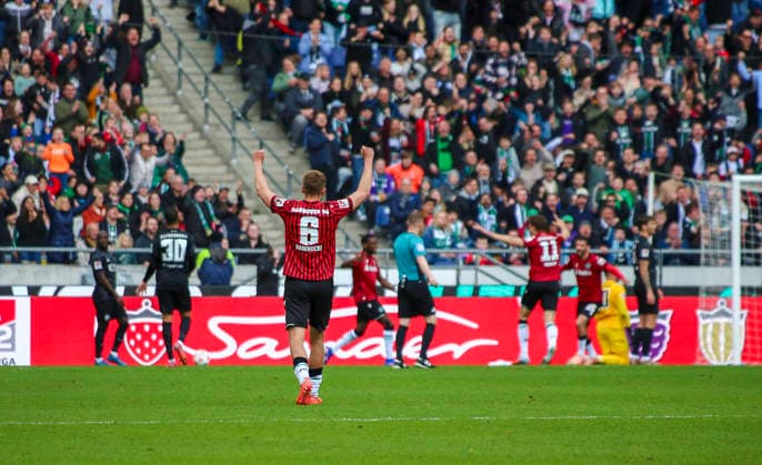 Deutschland: Fussball 2.Bundesliga 2025 2026, 28. Spieltag - Hannover 96 vs SV 07 Elversberg - Heinz von Heiden Arena Stadion (Hannover): Freude, Emotionen, Jubel Maik Nawrocki (Hannover 96, 6) Hannover