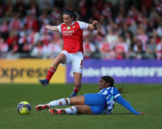 BOREHAMWOOD, ENGLAND - APRIL 05: Mariona Caldentey of Arsenal tackled by Madison Haley of Brighton and Hove Albion during the Adobe Womens FA Cup match between Arsenal and Brighton and Hove Albion at Mangata Developments Stadium Meadow Park on April 05, 2026 in Borehamwood, England. Copyright: xJayxPatel SPPx Sportspressphoto_SPR124838