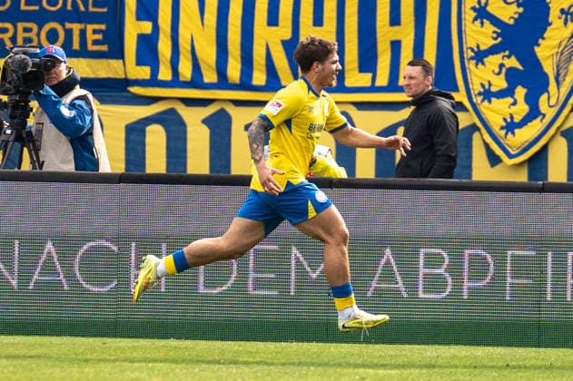 Deutschland: Fussball, 2. Bundesliga, 28. Spieltag 2025 26, Eintracht Braunschweig - 1. FC Nürnberg am 05.04. in Braunschweig, Eintracht-Stadion: Tor Jovan Mijatovic (Eintracht Braunschweig 11) Jubel Freude Emotionen Torjubel 1:1