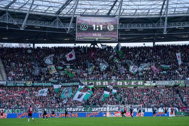 Deutschland: 2. Bundesliga 2025 - 2026, 28. Spieltag - Hannover 96 vs SV Elversberg - Heinz von Heiden Arena (Hannover): Fans Zuschauer Stimmung Atmosphäre