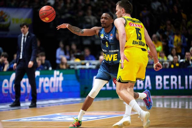 Kyle Lofton (EWE Baskets Oldenburg, 00), GER, ALBA Berlin vs. EWE Baskets Oldenburg, Basketball Herren, easy Credit BBL, Saison 2025 2026, 28. Spieltag, 05.04.2026 GER, ALBA Berlin vs. EWE Baskets Oldenburg, Basketball Herren, easy Credit BBL, Saison 2025 2026, 28. Spieltag, 05.04.2026 Berlin