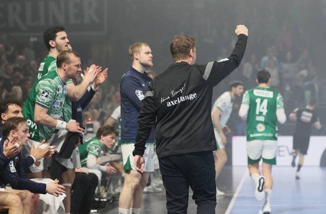 GER HBL Saison 2025 2026 FÜCHSE Berlin vs SC DhfK Leipzig, 05.04.26, Max-Schmeling-Halle, Berlin, Nikolej KRICKAU (Füchse Berlin_Trainer), Entschlossenheit, Faust, Emotion