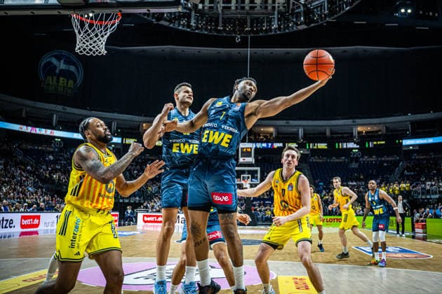 Basketball Berlin 05.04.2026 Saison 2025 2026 EasyCredit BBL 1. Bundesliga Männer, Herren Alba Berlin - EWE Baskets Oldenburg Dakarai Tucker (Oldenburg, No.07)