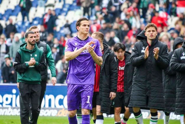 Deutschland: Fussball 2.Bundesliga 2025 2026, 28. Spieltag - Hannover 96 vs SV 07 Elversberg - Heinz von Heiden Arena Stadion (Hannover): Geste, Gestik, Emotion Nahuel Noll (Hannover 96, 1) Hannover