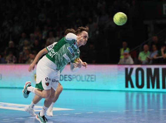 GER HBL Saison 2025 2026 FÜCHSE Berlin vs SC DhfK Leipzig, 05.04.26, Max-Schmeling-Halle, Berlin, Tobias SCHJOELBERG GRÖNDAHL (Füchse Berlin 15), Siebenmeter, Strafwurf