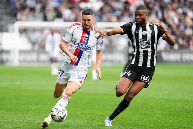 Angers SCO v Olympique Lyonnais - Ligue 1 McDonald s 2025 2026 77 Roman IAREMTCHOUK (ol) - 04 Ousmane CAMARA (sco) during the Ligue 1 McDonald s match between Angers and Lyon at Stade Raymond Kopa on April 5, 2026 in Angers, France. Angers France  Copyright: xFEPx 776348344
