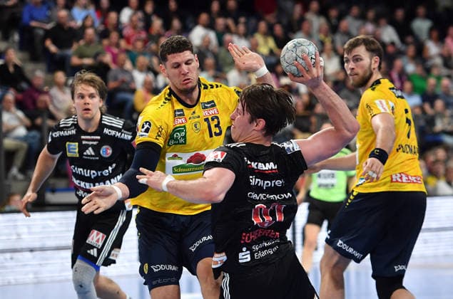 05.04.2026 - Handball - 1. Bundesliga DAIKIN HBL - Saison 2025 2026 - 27. Spieltag: HC Erlangen Metropolregion Nürnberg HCE - Rhein-Neckar Löwen - OGo - xogox - Sebastian Heymann (13, Rhein Neckar Löwen ) Florian Scheerer (10, HC Erlangen HCE )