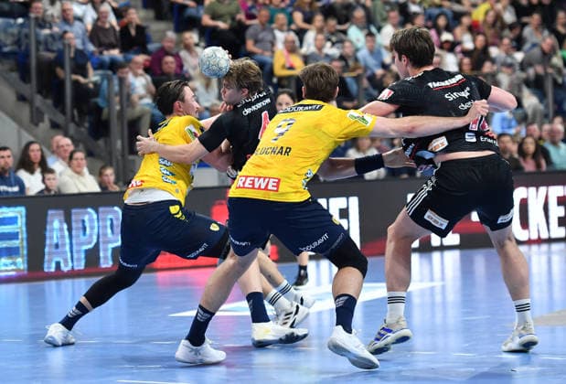 05.04.2026 - Handball - 1. Bundesliga DAIKIN HBL - Saison 2025 2026 - 27. Spieltag: HC Erlangen Metropolregion Nürnberg HCE - Rhein-Neckar Löwen - OGo - xogox - Robert Timmermeister (7, Rhein Neckar Löwen ) Steven Plucnar Jacobsen (9, Rhein Neckar Löwen ) Andri Mar Runarsson (4, HC Erlangen HCE )