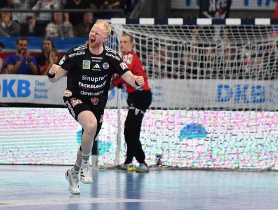 05.04.2026 - Handball - 1. Bundesliga DAIKIN HBL - Saison 2025 2026 - 27. Spieltag: HC Erlangen Metropolregion Nürnberg HCE - Rhein-Neckar Löwen - OGo - xogox - Sebastian Firnhaber (18, HC Erlangen HCE ) Jubel Freude