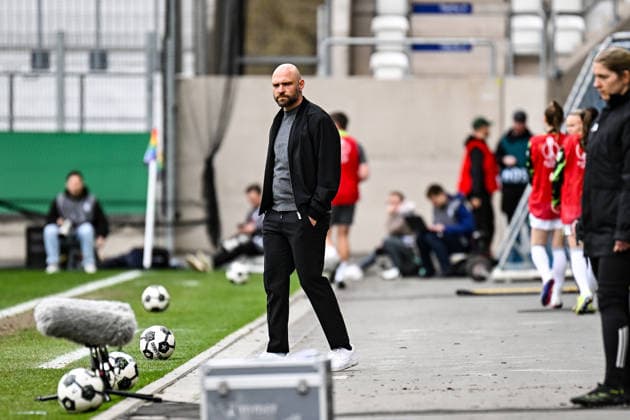 Fußball I Frauen I Saison 2025-2026 I DFB-Pokal I FC Carl Zeiss Jena - VfL Wolfsburg I 05.04.2026 Stephan Lerch (Trainer, VfL Wolfsburg) Freisteller, Nahaufnahme, Porträt, Portrait, Einzelfoto, Einzelbild, Körper Jena Ernst-Abbe-Sportfeld, ad hoc Arena Thüringen Deutschland Copyright: xLobeca InesxHähnelx