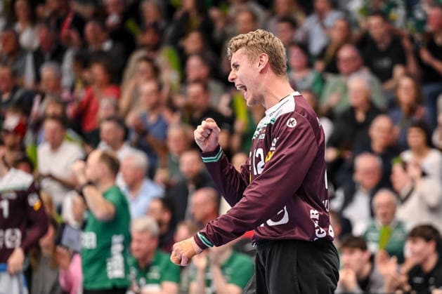 Goeppingen, Deutschland, 05.04.26: Torwart Kristian Saveras (FRISCH AUF! Goeppingen) gestikuliert, gestik waehrend des Daikin Handball Bundesliga Spiels zwischen FRISCH AUF! Goeppingen vs SC Magdeburg in der EWS Arena am 05. April 2026 in Goeppingen, Deutschland. (Foto von Harry Langer DeFodi Images) Goeppingen, Germany, 05.04.26: Torwart Kristian Saveras (FRISCH AUF! Goeppingen) gestures during the Daikin Handball Bundesliga match between FRISCH AUF! Goeppingen vs SC Magdeburg at EWS Arena on April 5, 2026 in Goeppingen, Germany. (Photo by Harry Langer DeFodi Images) (Photo by Harry Langer DeFodi Images) -