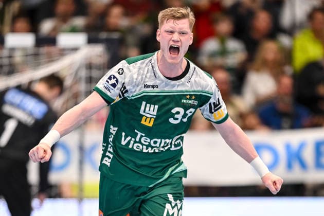 Goeppingen, Deutschland, 05.04.26: Ymir Oern Gislason (FRISCH AUF! Goeppingen) gestikuliert, gestik, jubelt waehrend des Daikin Handball Bundesliga Spiels zwischen FRISCH AUF! Goeppingen vs SC Magdeburg in der EWS Arena am 05. April 2026 in Goeppingen, Deutschland. (Foto von Harry Langer DeFodi Images) Goeppingen, Germany, 05.04.26: Ymir Oern Gislason (FRISCH AUF! Goeppingen) gestures during the Daikin Handball Bundesliga match between FRISCH AUF! Goeppingen vs SC Magdeburg at EWS Arena on April 5, 2026 in Goeppingen, Germany. (Photo by Harry Langer DeFodi Images) (Photo by Harry Langer DeFodi Images) -