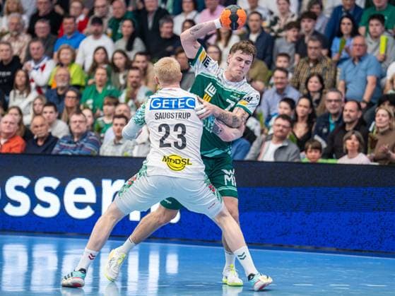 Victor Kloeve (Frisch Auf Goeppingen, 07) im Zweikampf mit Magnus Saugstrup (SC Magdeburg, 23), Frisch Auf Goeppingen vs. SC Magdeburg, Handball, 1. Bundesliga, Herren, Spielzeit 2025 2026, 05.04.2026, Frisch Auf Goeppingen vs. SC Magdeburg, Handball, 1. Bundesliga, Herren, Spielzeit 2025 2026, 05.04.2026 Goeppingen Copyright: xEibner-Pressefoto MichaelxSchmidx EP_MST
