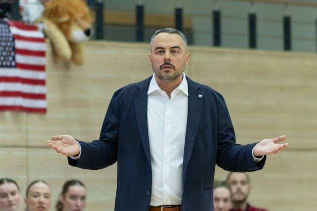 Timur Topal (Lions, Head Coach), Syntainics MBC vs. TK Hannover Luchse, Frauen, Basketball, 1. Bundesliga, DBBL, Playoffs - 2 3, Saison 2025 26, 05.04.2026. Halle SWH Arena Sachsen-Anhalt Deutschland